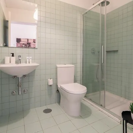Lejlighed Roomy Flat - Terrace & Se View *