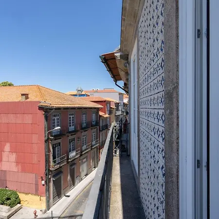 Roomy Flat - Terrace & Se View *